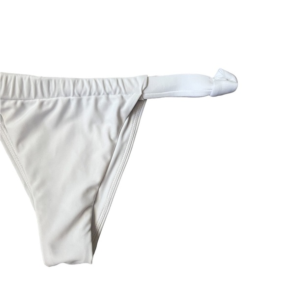 Lovers and Friends Coy Bottom in White Size Small - Picture 8 of 13